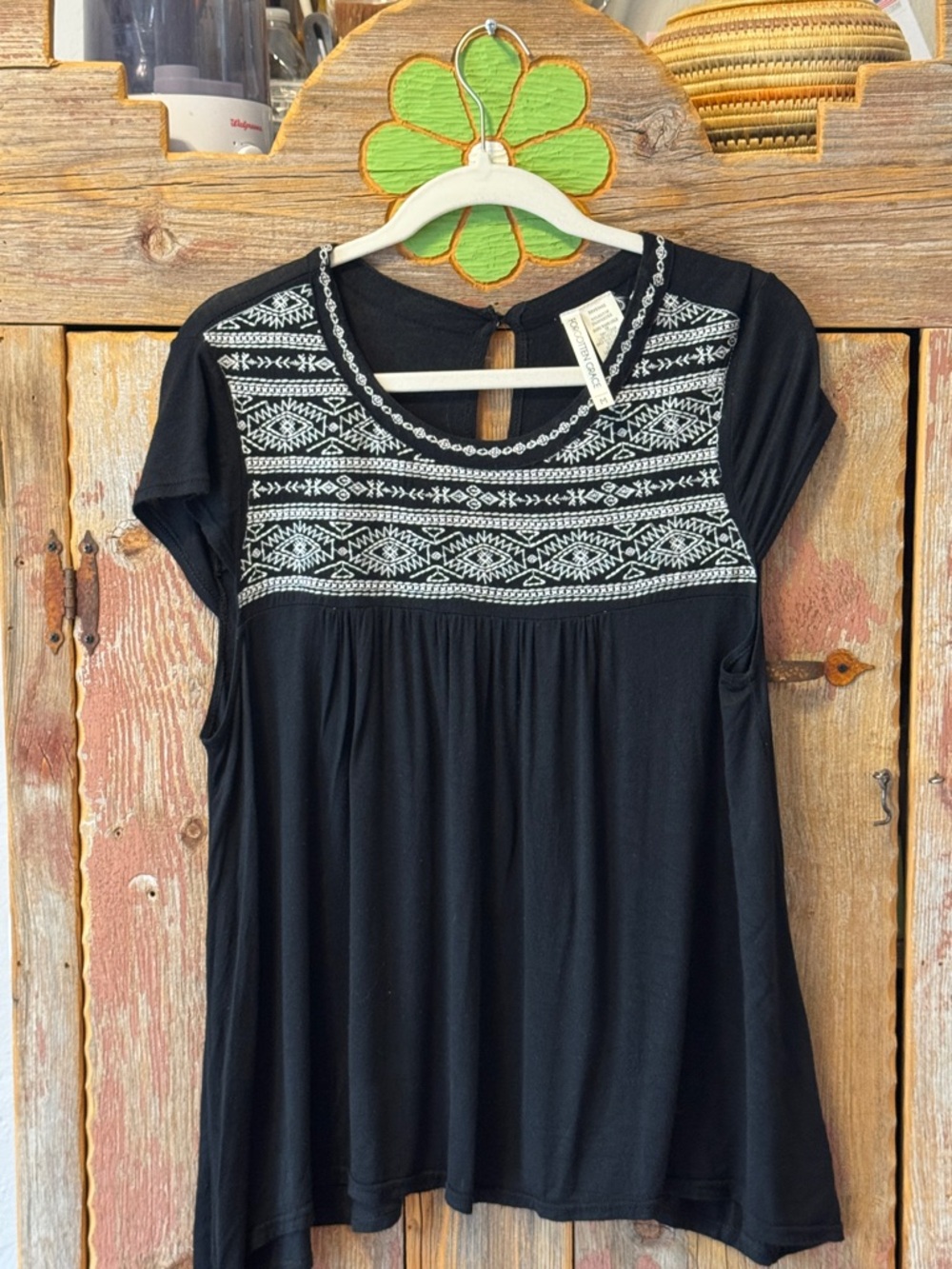 Forgotten Grace Embroidered Yoke Black Women's Top Size medium